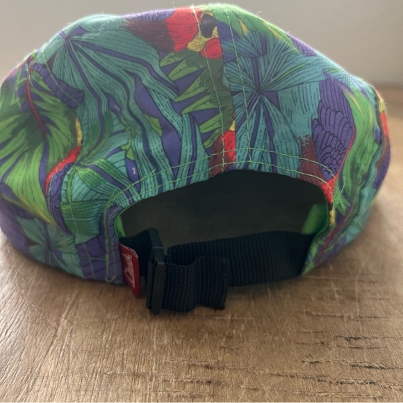 Chuck Originals Colorful Parrot Print Cap - Picture 3 of 3